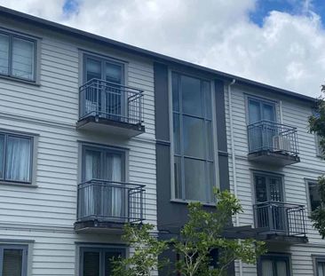 Crown Lynn Place - Photo 1