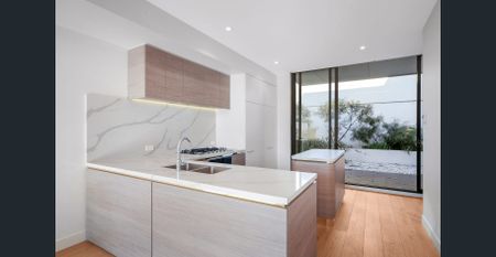 Tri-Level Townhouse I Near New Condition I Double Parking Space - Photo 4