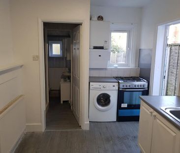 1 bedroom flat to rent - Photo 6