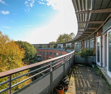 Hyde Apartments, - Photo 1