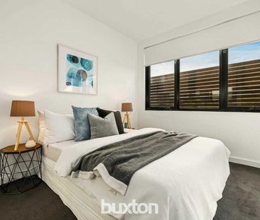 Classy Contemporary Living, Convenient Location - Photo 1