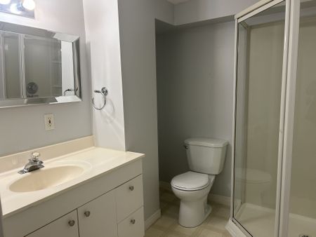 For Lease - 27 Gatineau Crescent, London South, Ontario - Photo 4