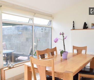 Huge room in 3-bedroom apartment in Tallaght, Dublin - Photo 4