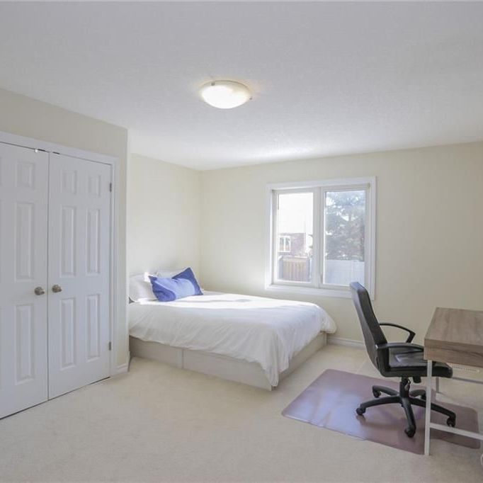 For Lease - 2029 Mccracken Court, London North, Ontario - Photo 1