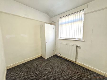3 Bedroom Terraced, 95 Little Heyes Street, Liverpool - Photo 2