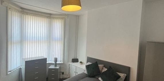 Room in a Shared House, Wordsworth Street, L20 - Photo 2