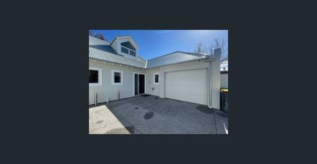 Quality 2 Bedroom Townhouse - Photo 3