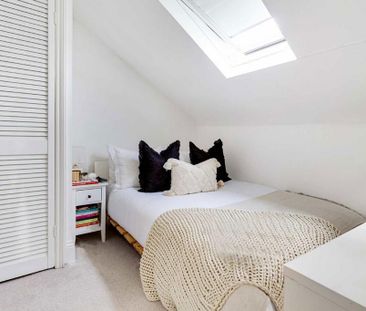2 bedroom flat to rent - Photo 6
