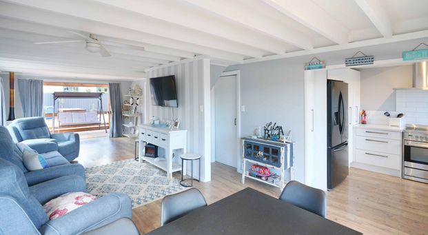 Modern Beachside Living - 3-Bedroom Home in Waikuku Beach - Photo 1