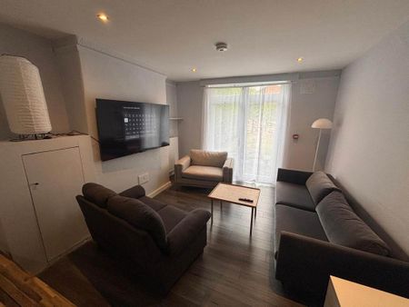 9 bedroom terraced house to rent - Photo 2