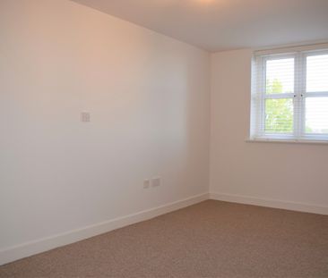 2 Bed Flat, Jenner House, NG3 - Photo 1