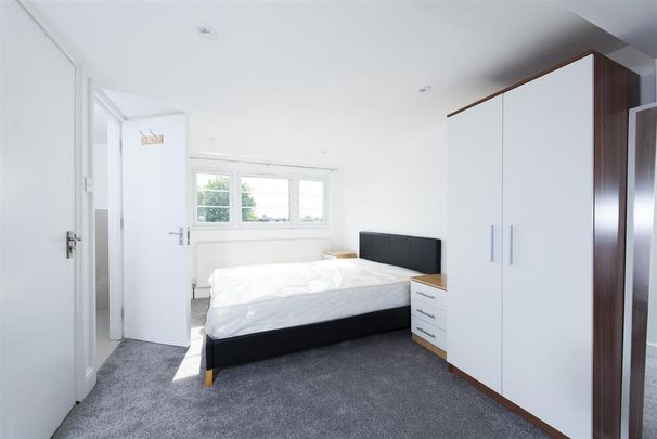 1 bedroom property to rent - Photo 1