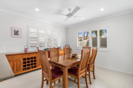 9 Roseberry Parade, Wynnum West. - Photo 3