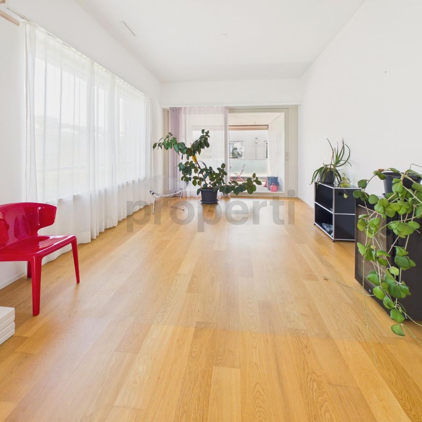 Lichtdurchflutete 4.5-Zimmer-Wohnung mit aussergewöhnlichem Raumgefühl - Photo 1