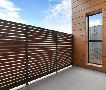 9/63 Buckley Street, Moonee Ponds VIC 3039 - House For Rent | Domain - Photo 2