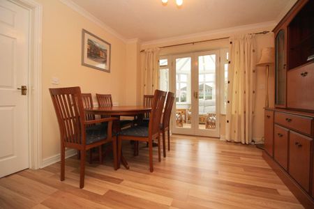 3 bedroom detached house to rent - Photo 5