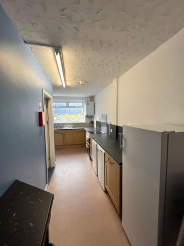 4 bedroom terraced house to rent - Photo 3