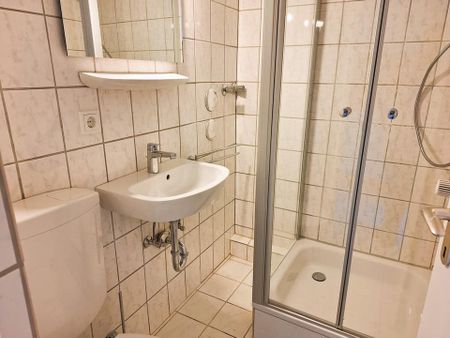 Appartement mit Balkon - Photo 2