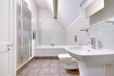 3 bedroom apartment to rent - Photo 5