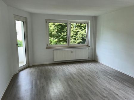 Große 3 Zimmer Wohnung -In Sanierung- - Photo 2