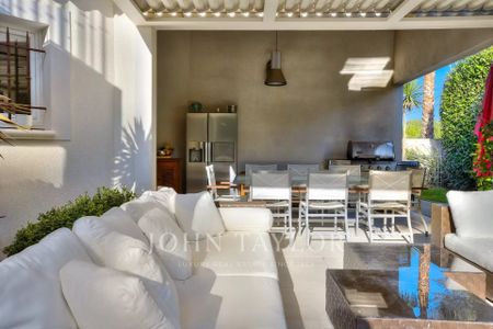 Maison à louer Mougins, Cote d'Azur, France7 500 EUR / Mois - Photo 3