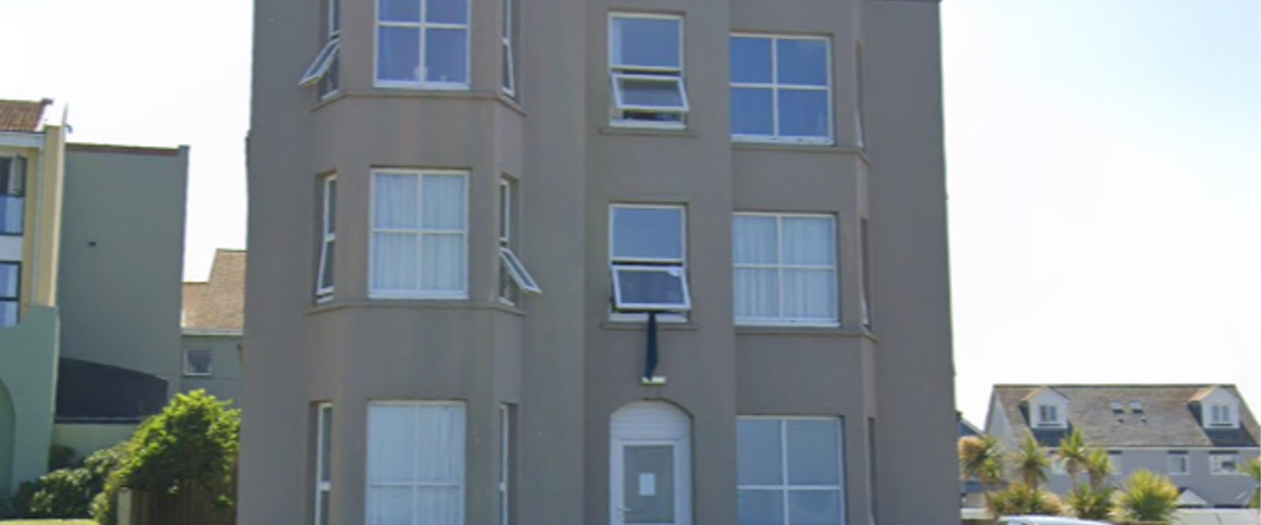 Seacroft Room 15 - Photo 1