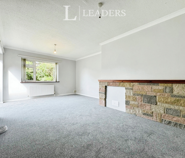 4 bedroom bungalow to rent - Photo 1