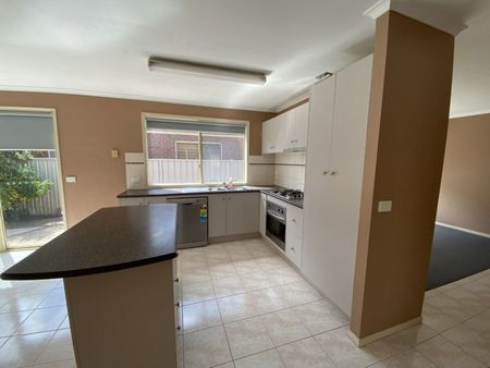 For private inspections please email catie@sweeneyea.com.au. - Photo 3