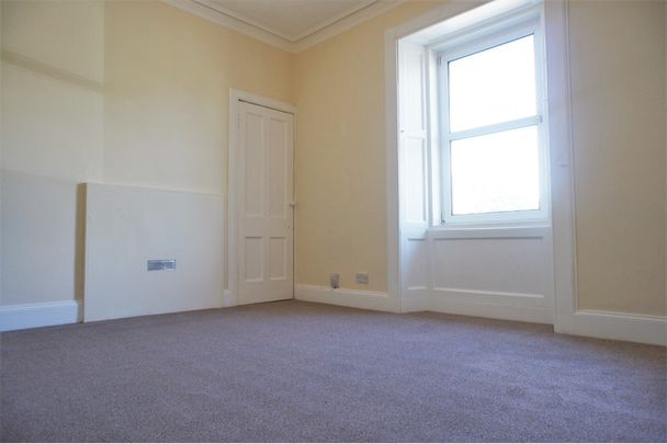 Castle Terrace, Dumbarton - Photo 1