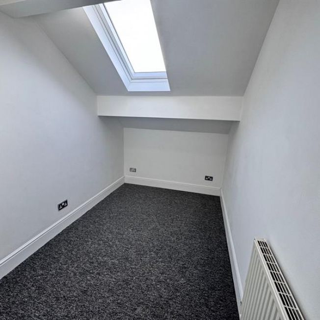 3 Bedroom Apartment To Let - Photo 1