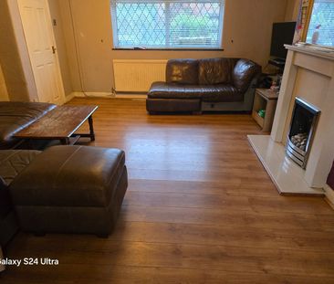 Room in a Shared House, Hadley Avenue, M13 - Photo 2