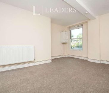 Silver Street, Tetbury, GL8 - Photo 2