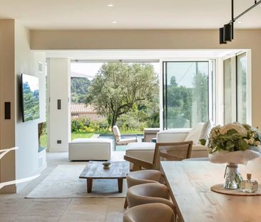 Maison à louer Valbonne - Village, Cote d'Azur, France10 000 EUR / ... - Photo 3