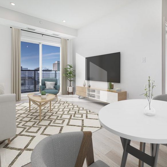 Jersey: Black Accents – 196 Colony, Winnipeg, MB - Photo 1