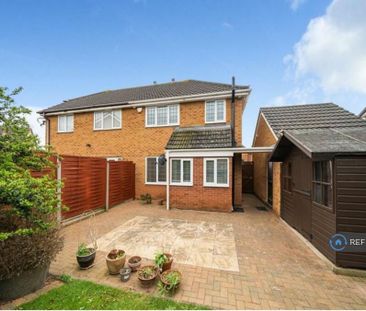 3 bedroom semi-detached house to rent - Photo 5