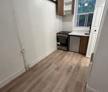 For Lease - 917 St Clair Avenue Unit# 17, Toronto, Ontario - Photo 5