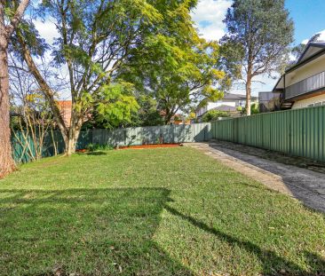 164 Eastern Valley Way, - Photo 2