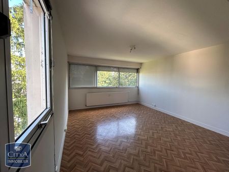 Location Appartement 1 pièce 29m² CHARNAY LES MACON 71850 - Photo 2