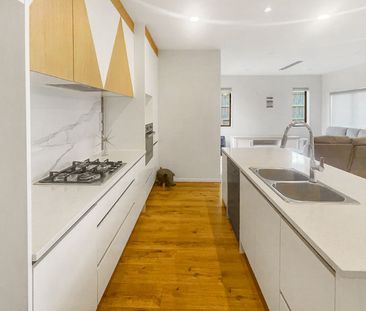 3 bedroom home in Flat Bush! - Photo 6