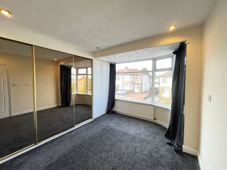 3 bedroom semi-detached house to rent - Photo 5