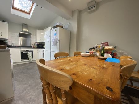 Manor Street, Heath - Photo 3