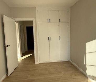 8/12 Irving Street, Malvern VIC 3144 - Photo 2