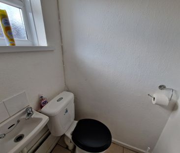 4 Bed Student Accommodation - Photo 5