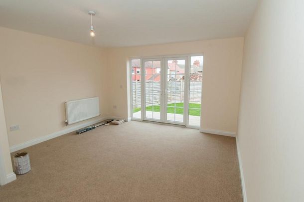 3 bedroom semi-detached house to rent - Photo 1
