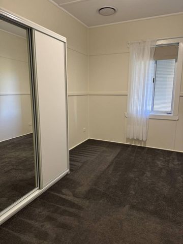 Cosy three bedroom home - Photo 5