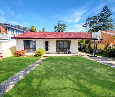 4 bedroom home in the heart of Budgewoi - Photo 6