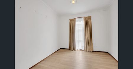 16 Crossley Crescent, Coolaroo, Vic 3048 - Photo 2