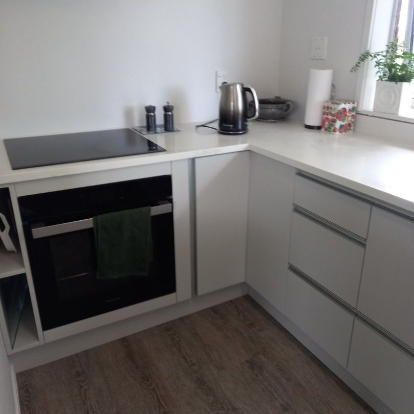 Private and sunny one bedroom unit - Photo 1