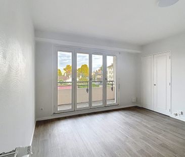PAU SECTEUR JEAN MERMOZ T2 BALCON CAVE ET PARKING - Photo 3