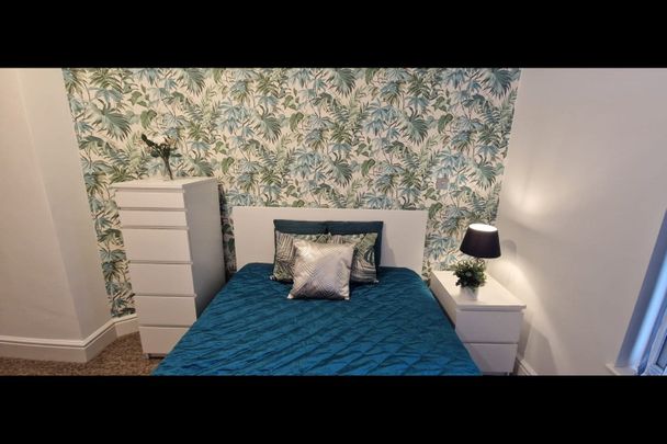 Room in a Shared House, Hollis Road, CV3 - Photo 1